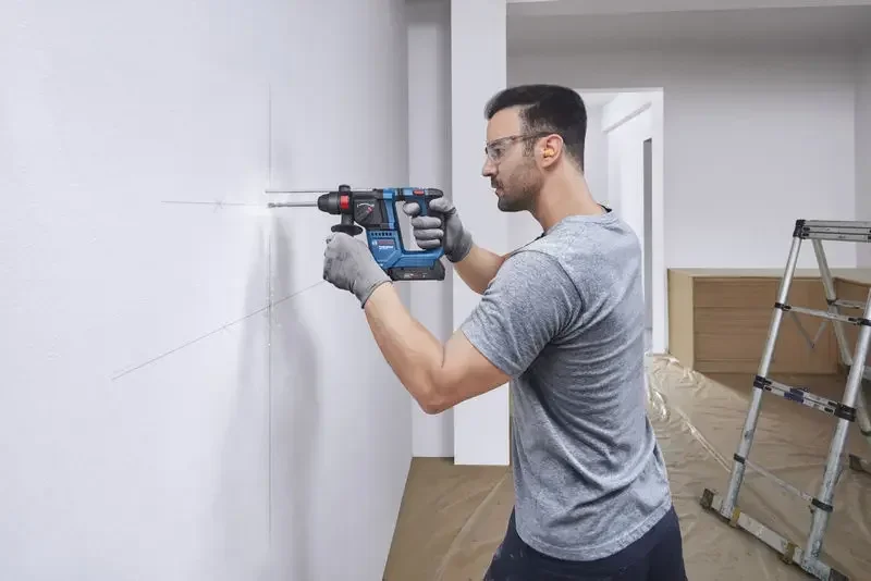 BOSCH GBH 18V-18 コードレス回転ハンマー（S - Power Tools Professional のレビューと価格